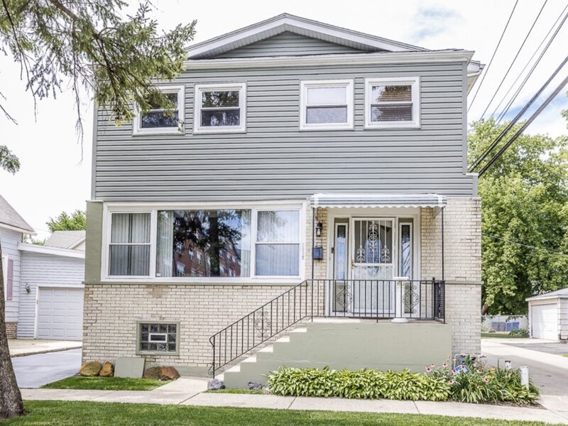 1910 Dewey Avenue Evanston IL 60201