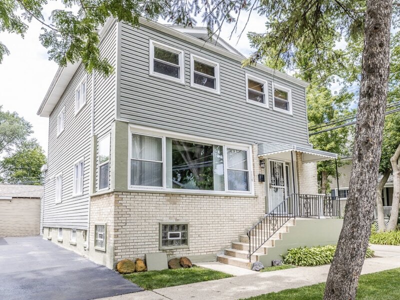 1910 Dewey Avenue Evanston IL 60201