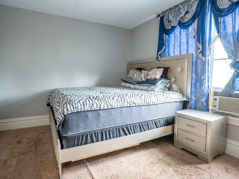 265 Slade Avenue Elgin IL 60120