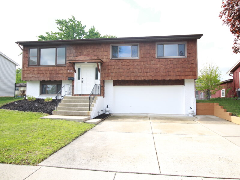 7523 Nottingham Drive Tinley Park IL 60477