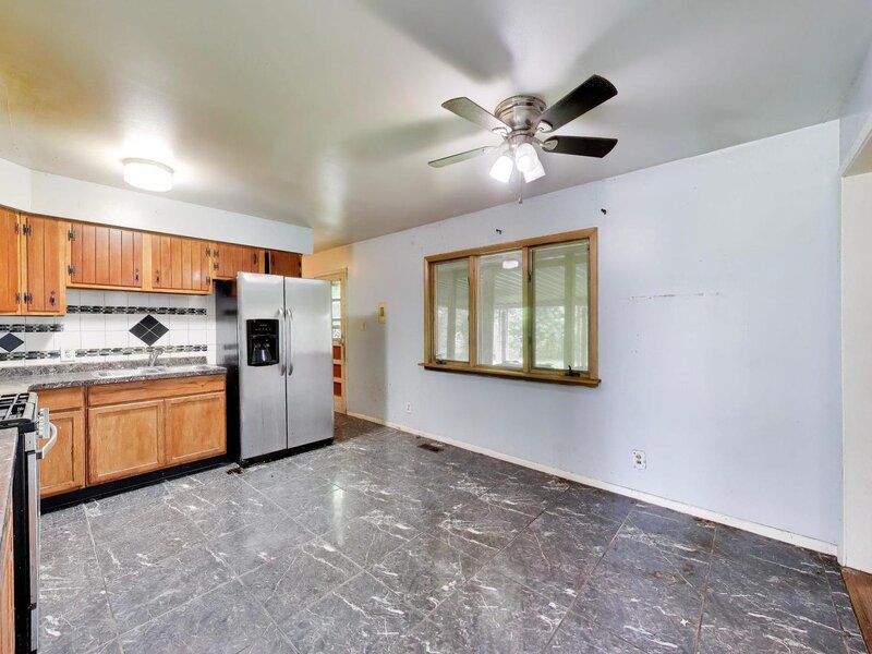 619 Parkside Circle Streamwood IL 60107