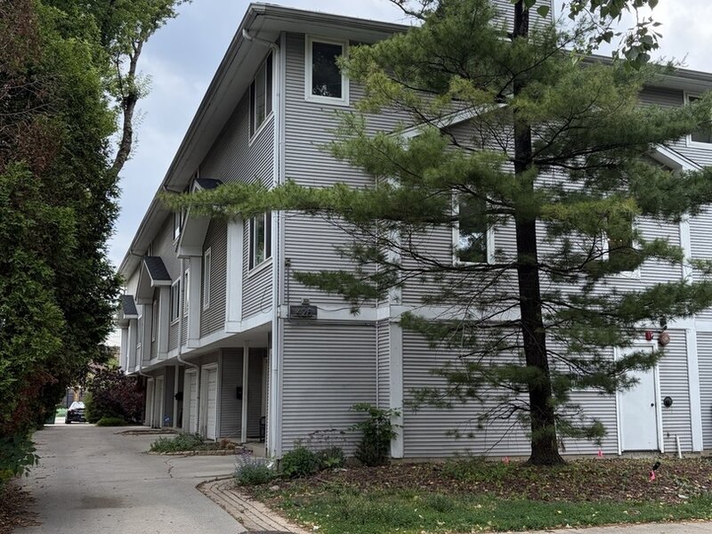 425 S Harvey Avenue Oak Park IL 60302