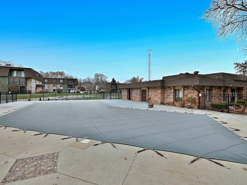 9176 South Road Palos Hills IL 60465