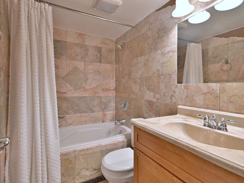 9176 South Road Palos Hills IL 60465