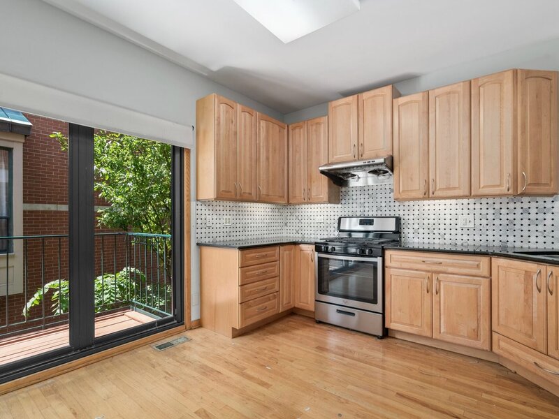 604 S Laflin Street Chicago IL 60607