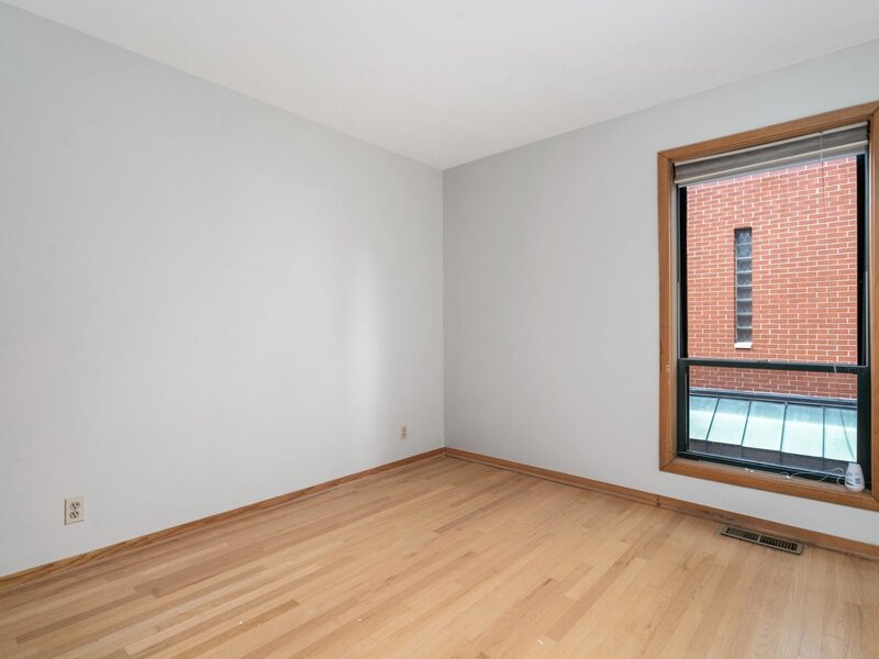 604 S Laflin Street Chicago IL 60607