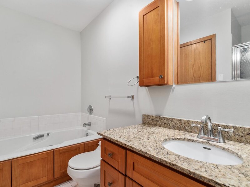 604 S Laflin Street Chicago IL 60607