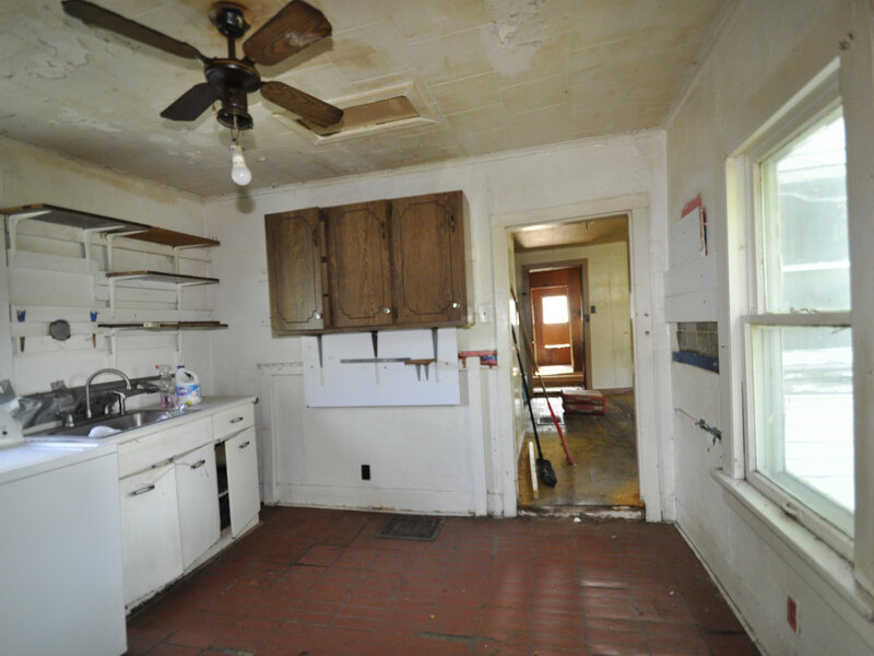 211 S Sterling Street Streator IL 61364