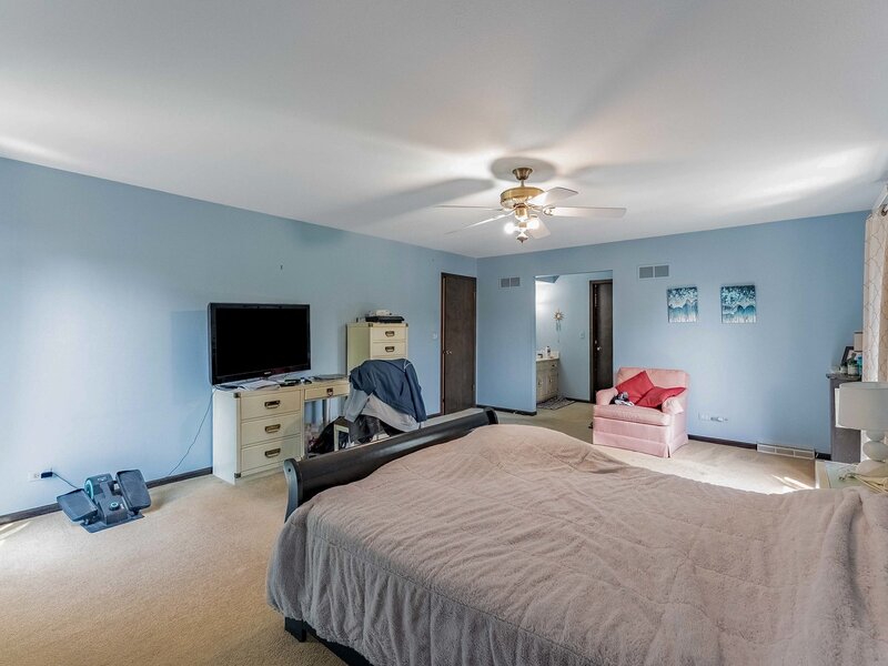150 Shady Lane Bartlett IL 60103