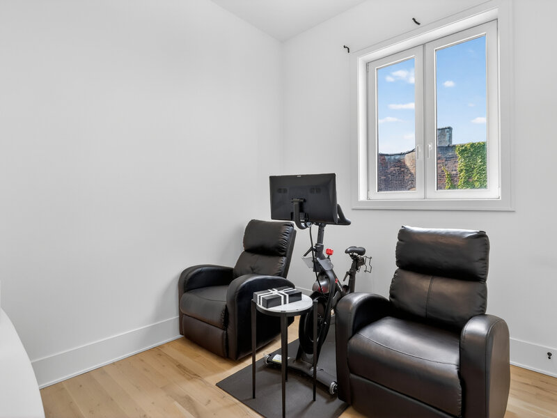 4816 S Saint Lawrence Avenue Chicago IL 60615