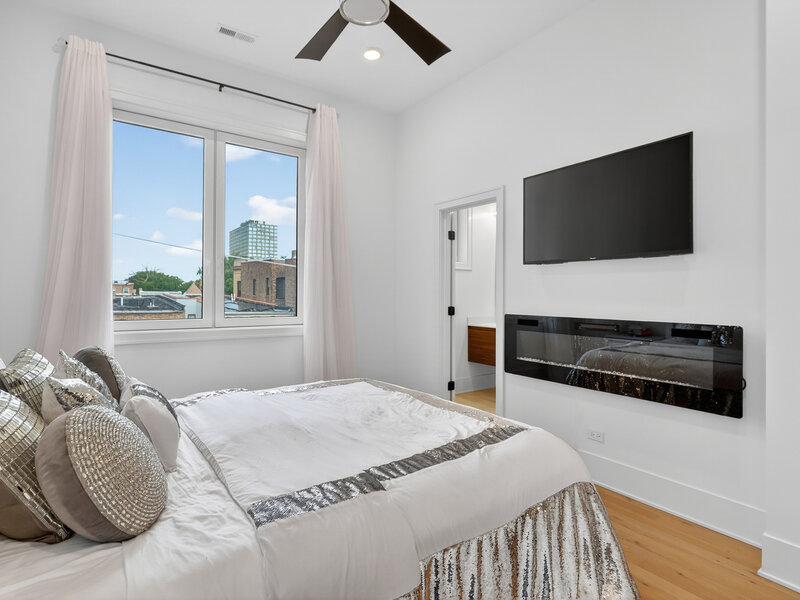 4816 S Saint Lawrence Avenue Chicago IL 60615
