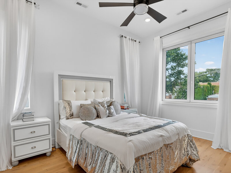 4816 S Saint Lawrence Avenue Chicago IL 60615