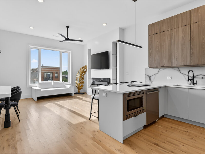 4816 S Saint Lawrence Avenue Chicago IL 60615