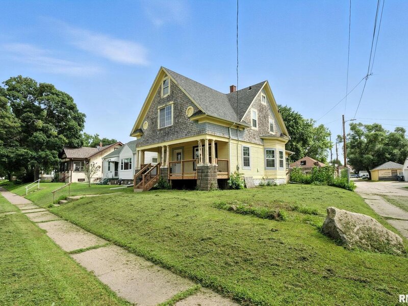 815 S Dittmer Street Davenport IA 52802