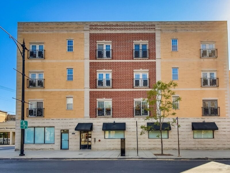 3231 W Fullerton Avenue Chicago IL 60647