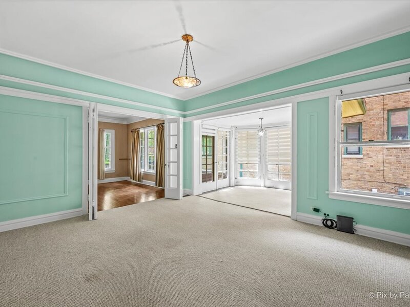 6840 S Constance Avenue Chicago IL 60649