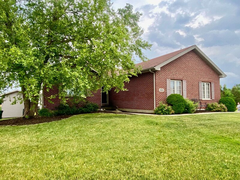 1610 Rolling Pass Beecher IL 60401