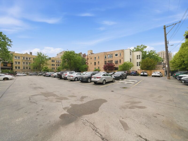 5044 N Marine Drive Chicago IL 60640