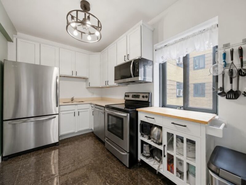 5044 N Marine Drive Chicago IL 60640