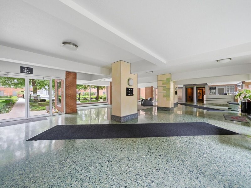 5044 N Marine Drive Chicago IL 60640