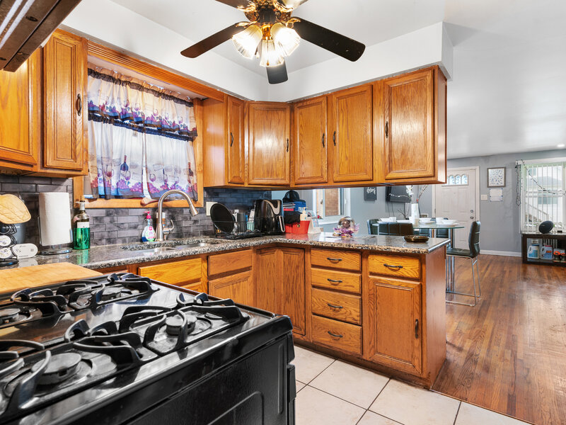 9042 S Ellis Avenue Chicago IL 60619
