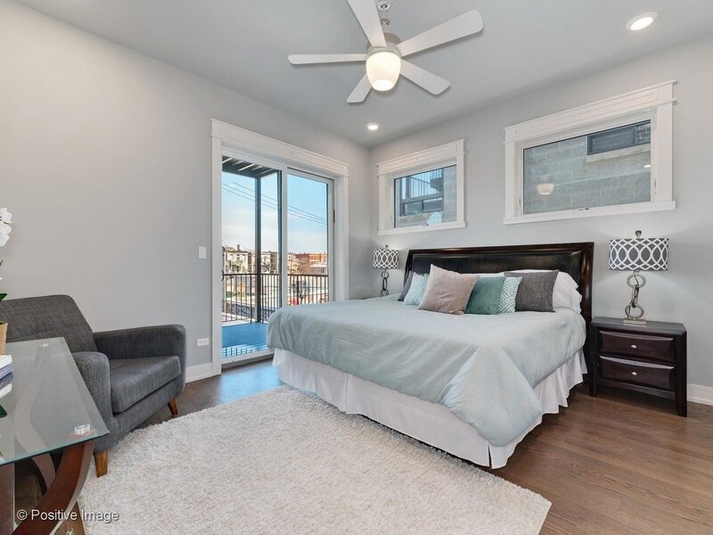 1428 W Grand Avenue Chicago IL 60642