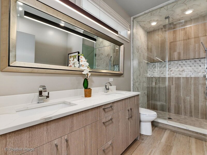 1428 W Grand Avenue Chicago IL 60642
