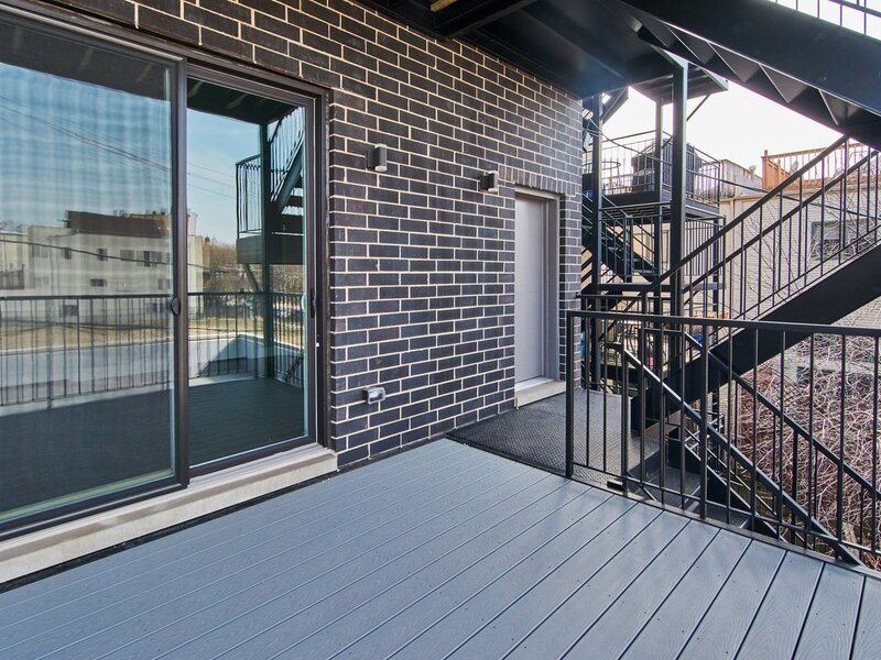 1428 W Grand Avenue Chicago IL 60642