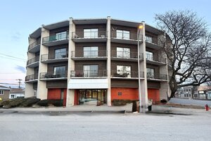 Photo of 3900 W 95th Street Evergreen Park IL 60805 Unit 305