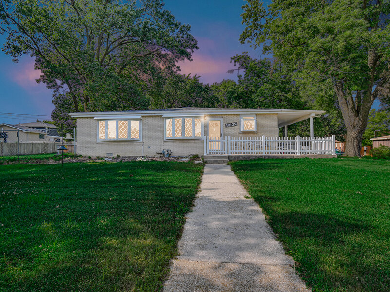 8622 W 90th Place Hickory Hills IL 60457