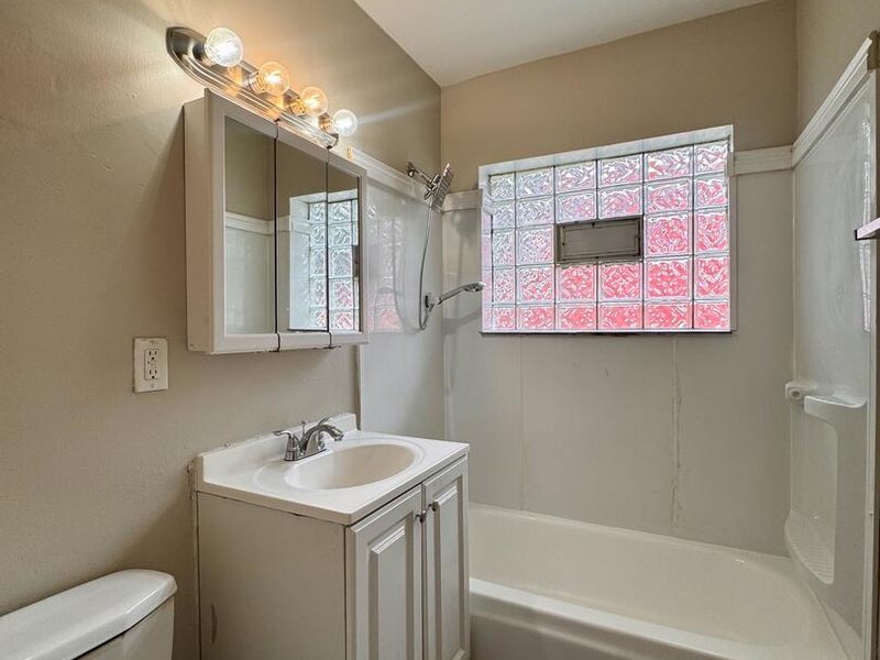 310 155th Place Calumet City IL 60409