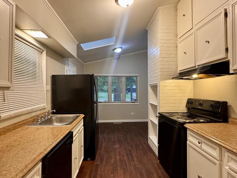 129 Warwick Street Park Forest IL 60466