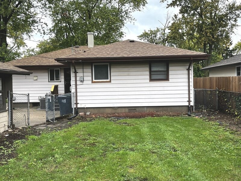 15439 Elm Street South Holland IL 60473