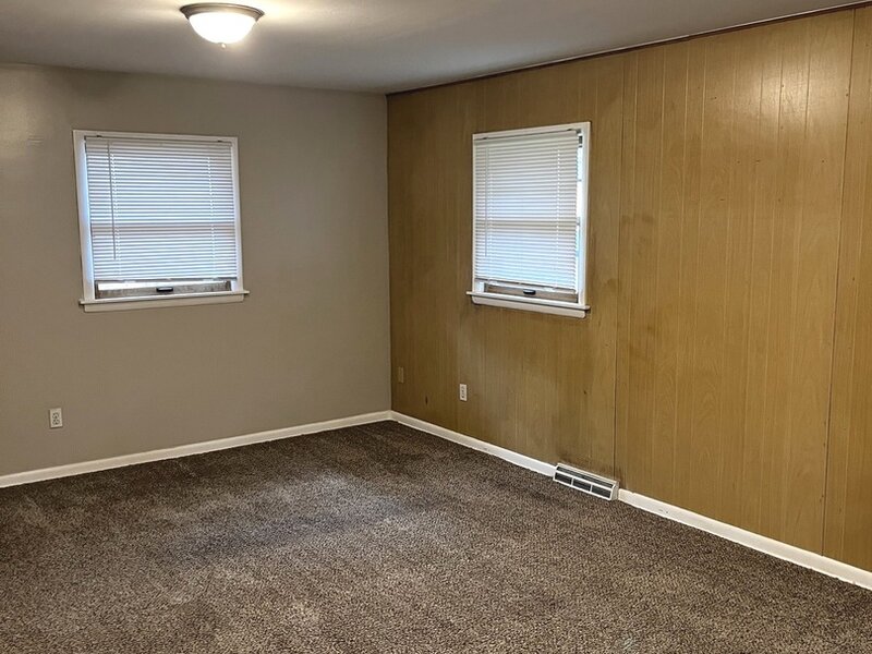 15439 Elm Street South Holland IL 60473