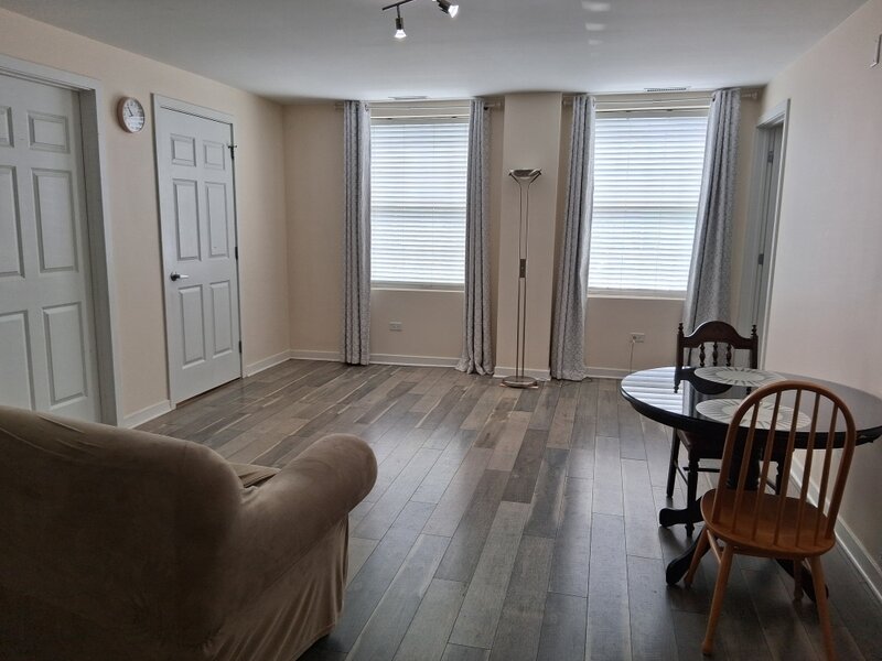 5978 N Lincoln Avenue Chicago IL 60659