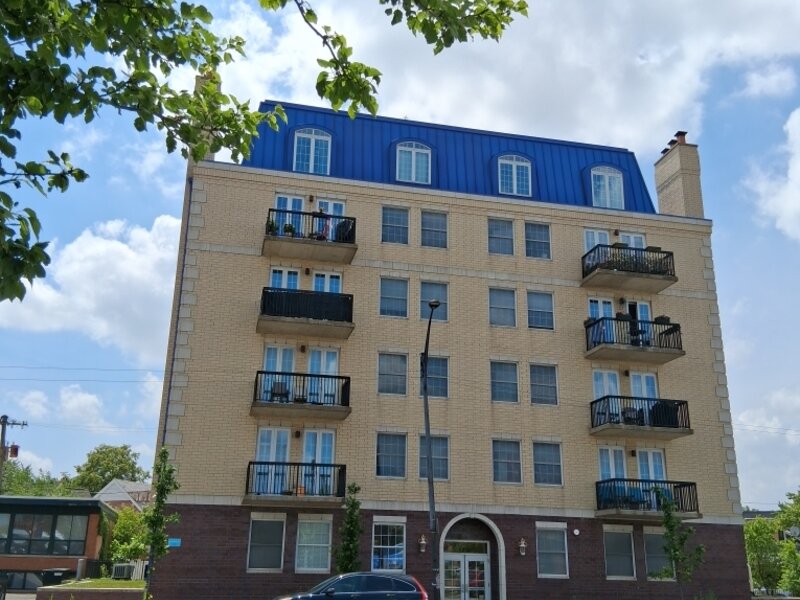 5978 N Lincoln Avenue Chicago IL 60659