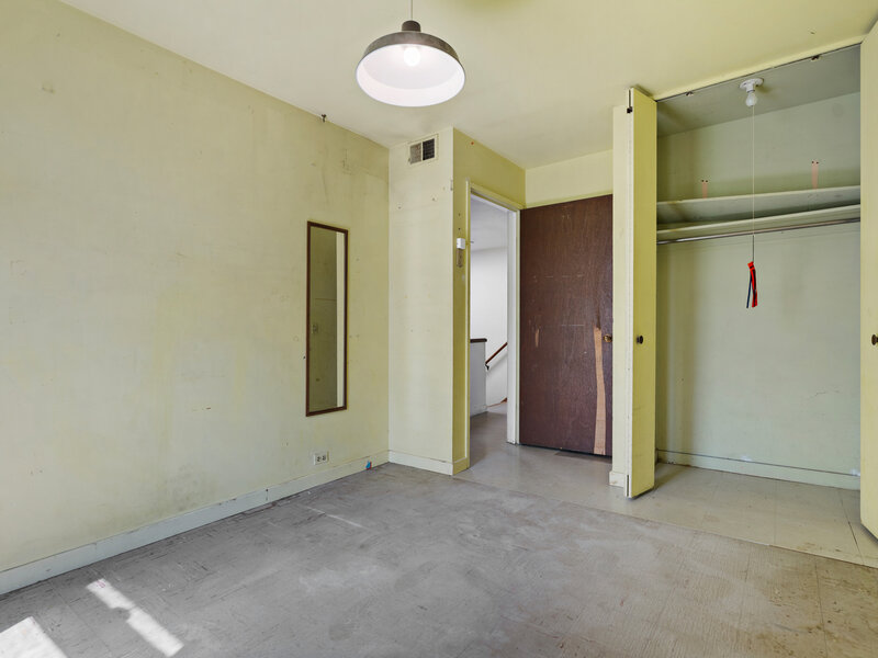 4753 S Woodlawn Avenue Chicago IL 60615