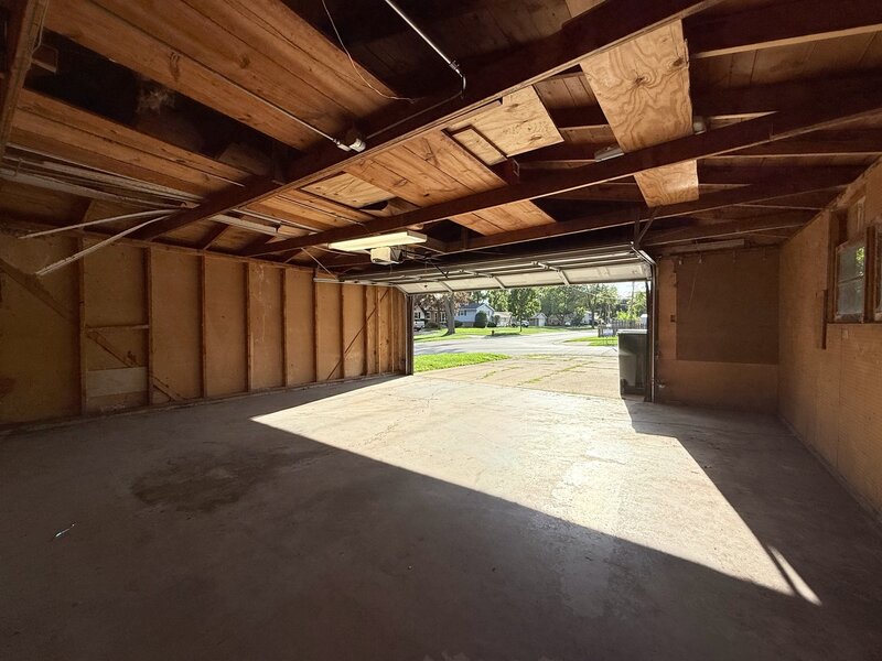 1122 W Iowa Street Glenwood IL 60425