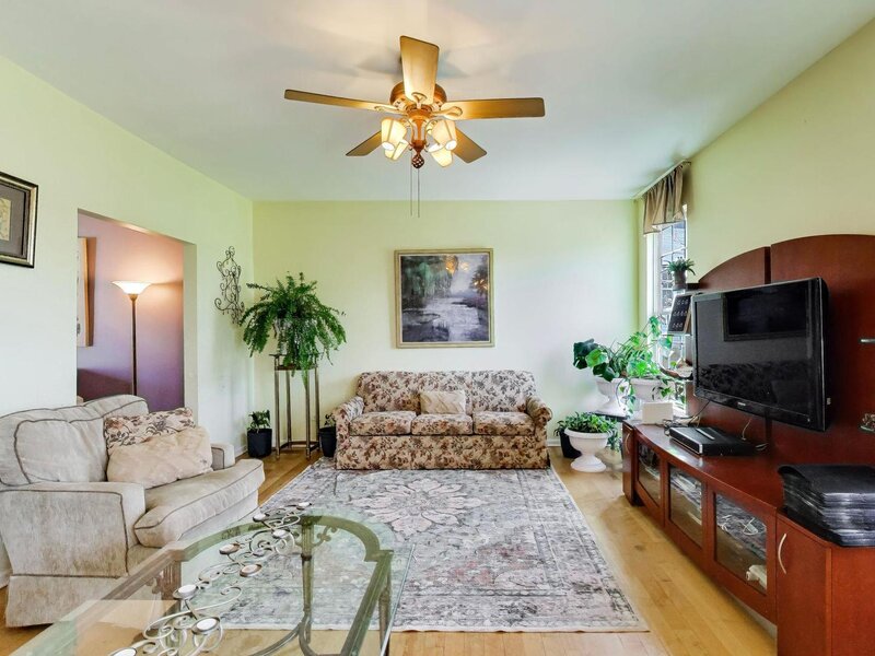 447 Talismon Court Crystal Lake IL 60012