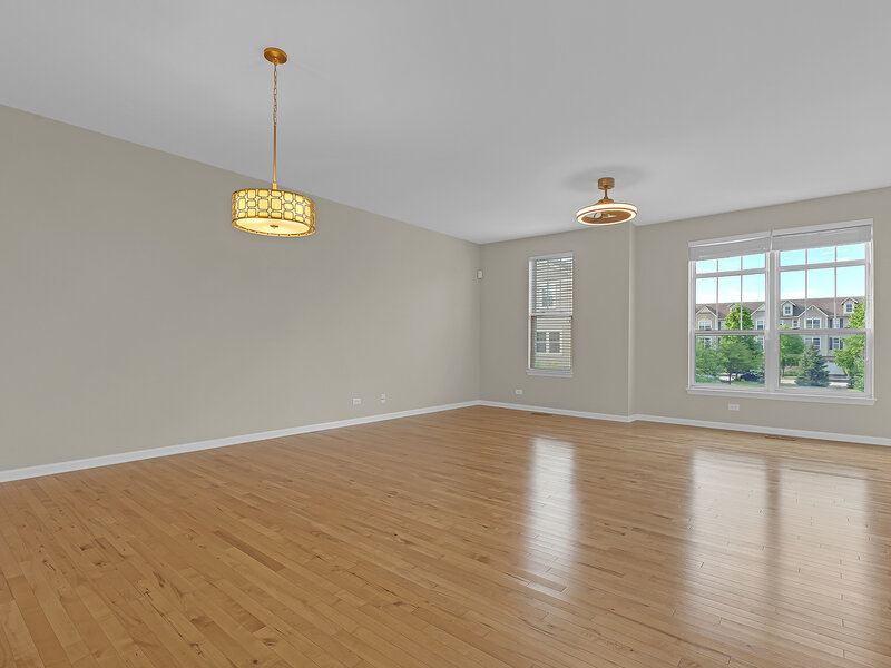 353 N Commerce Street Aurora IL 60504