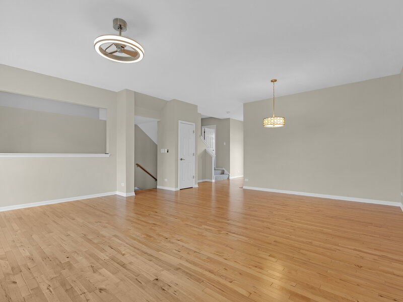 353 N Commerce Street Aurora IL 60504