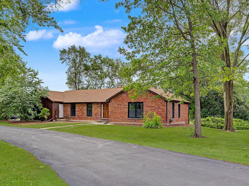 15 Turning Shore Drive South Barrington IL 60010
