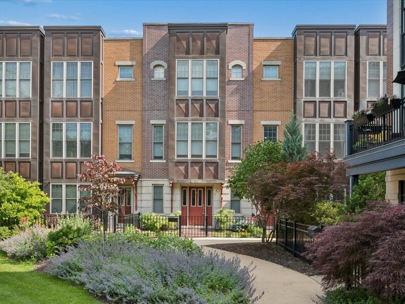 3006 W Newport Avenue Chicago IL 60618