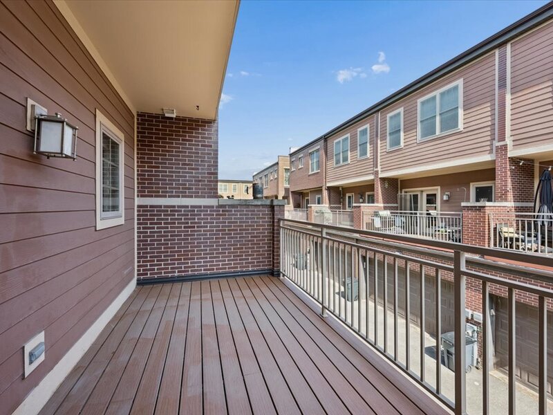 3006 W Newport Avenue Chicago IL 60618