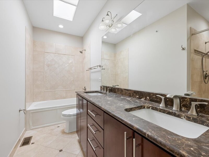 3006 W Newport Avenue Chicago IL 60618