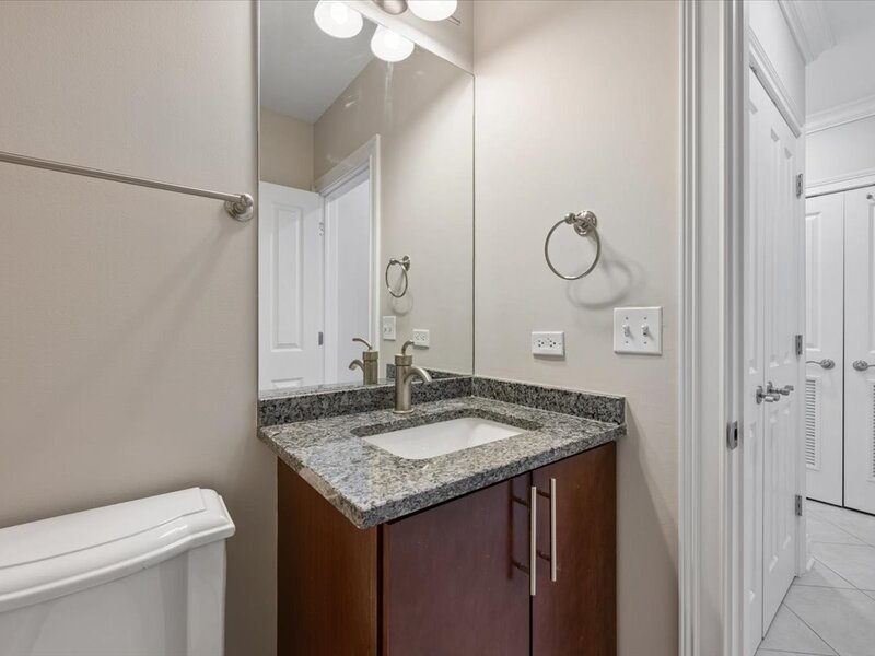 3006 W Newport Avenue Chicago IL 60618