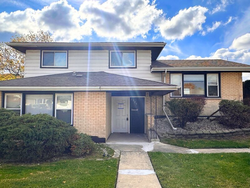 1325 E 168th Place South Holland IL 60473