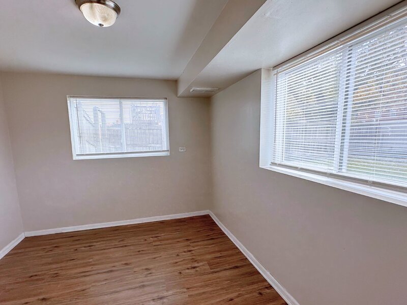 1325 E 168th Place South Holland IL 60473