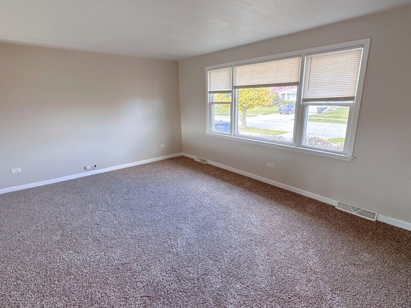 1325 E 168th Place South Holland IL 60473