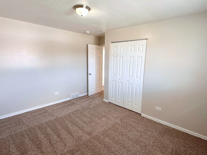 1325 E 168th Place South Holland IL 60473
